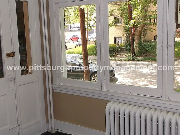 Entry/Sunroom