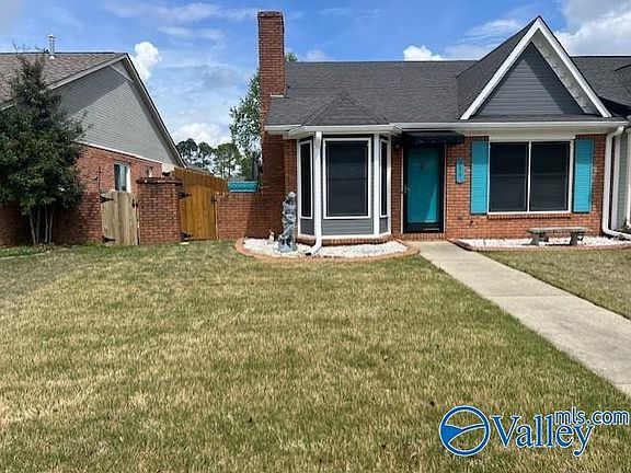 3rd image of 336 Autumn Ln SW