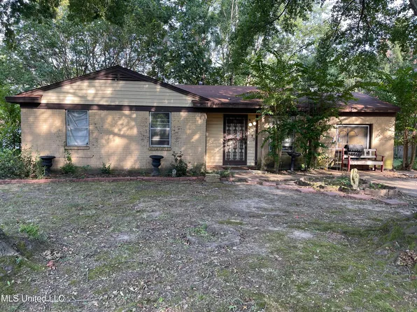 2873 Briarwood Dr, Horn Lake, MS 38637