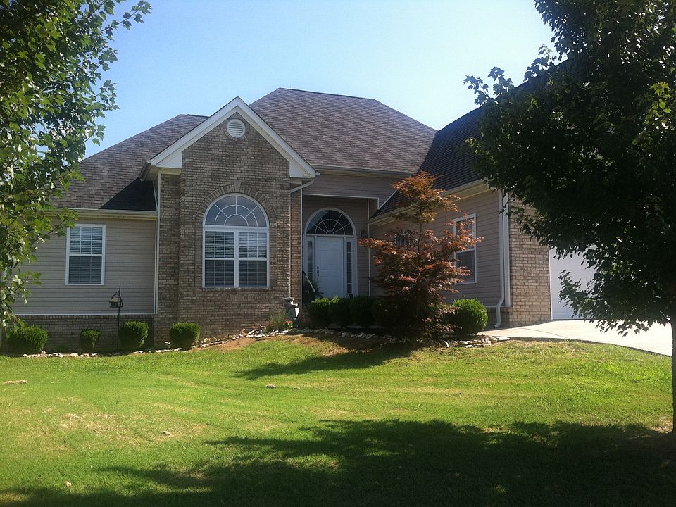 1st image of 173 Thoroughbred Dr NW