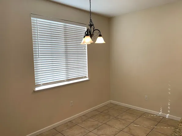 101 Nostalgia Ave, Patterson, CA 95363