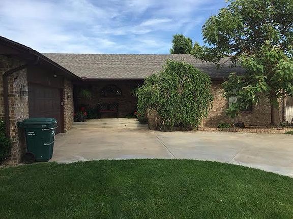 2nd image of 2341 S Holly Dr