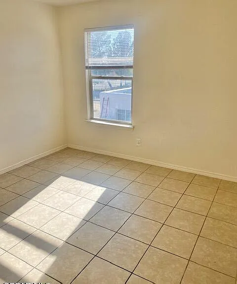545 East Rd #B — Photo 14