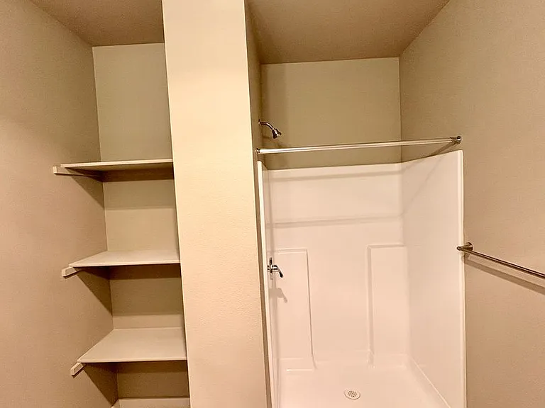 Introducing Dry Canyon Redmond's newest Luxury Apartments — Photo 95