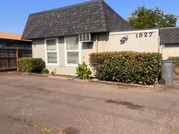 P0185 - 1927 Crater Lake Ave #1 - #4