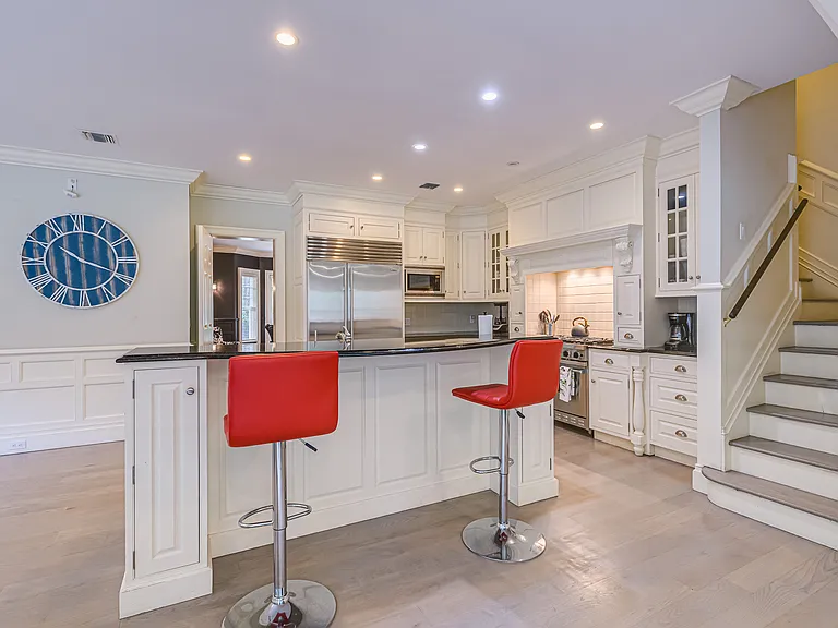 4 Candace Dr — Photo 11