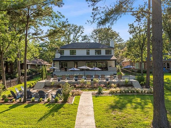 2nd image of 209 N Beverly Dr