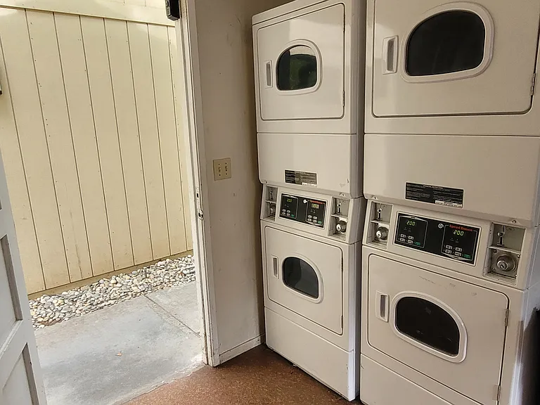 1696 W Shaw Ave #104 — Photo 9