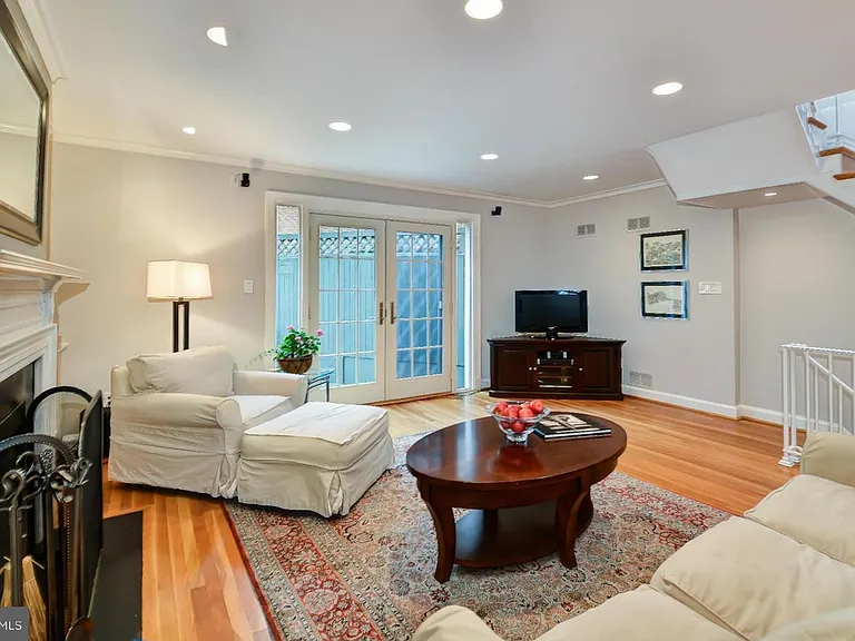 835 New Hampshire Ave NW — Photo 3