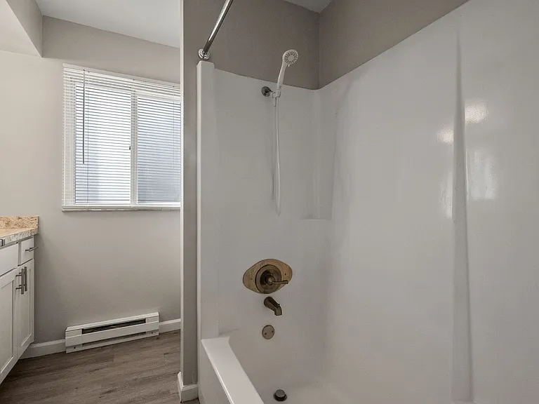 Creekside at Fenton Heights — Photo 17