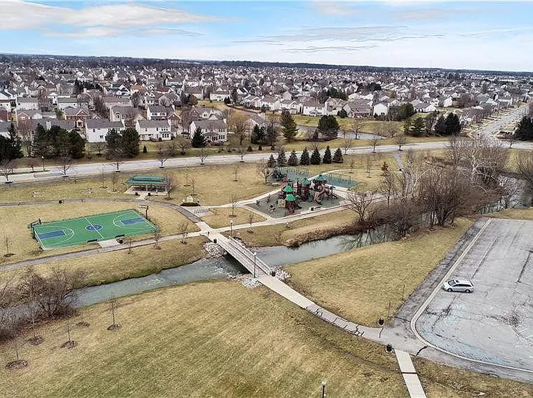 12449 Steelers Blvd — Photo 28
