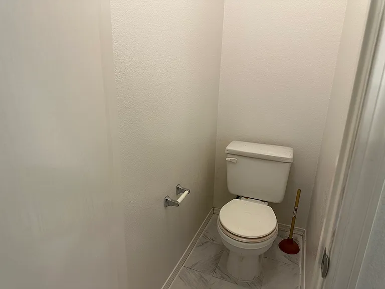 1120 Avenida Las Vistas NW — Photo 9