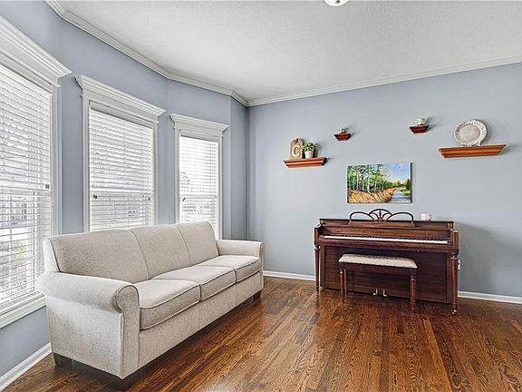 4th image of 14408 Ballentine St
