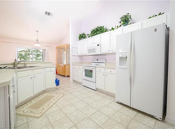 5th image of 1205 NW 13th Ave