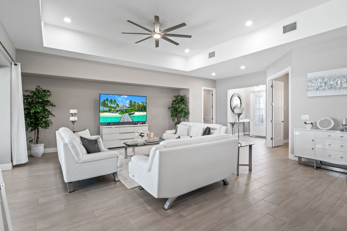 next background image