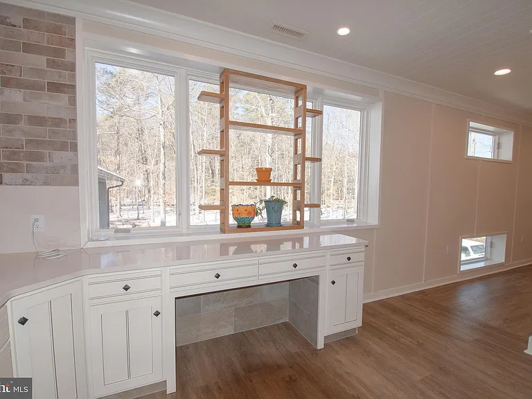 7918 Bloomfield Rd — Photo 14