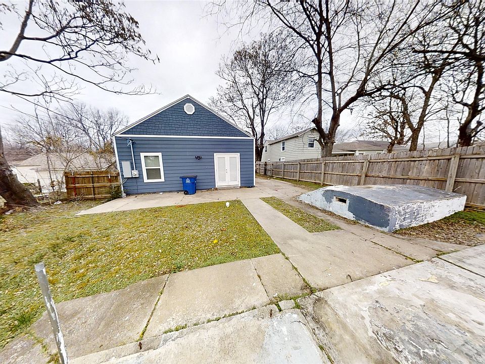 1st image of 3208 E Easton St