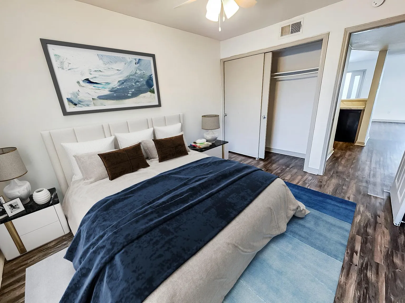 2 bed, 792 sqft, $1,185 — Photo 2
