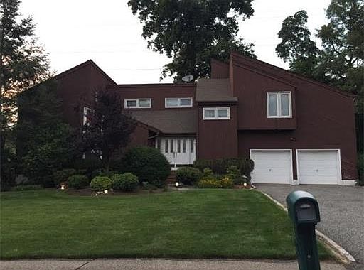 1st image of 40 Scarsdale Dr