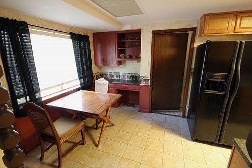 4th image of 3639 Minthill Dr