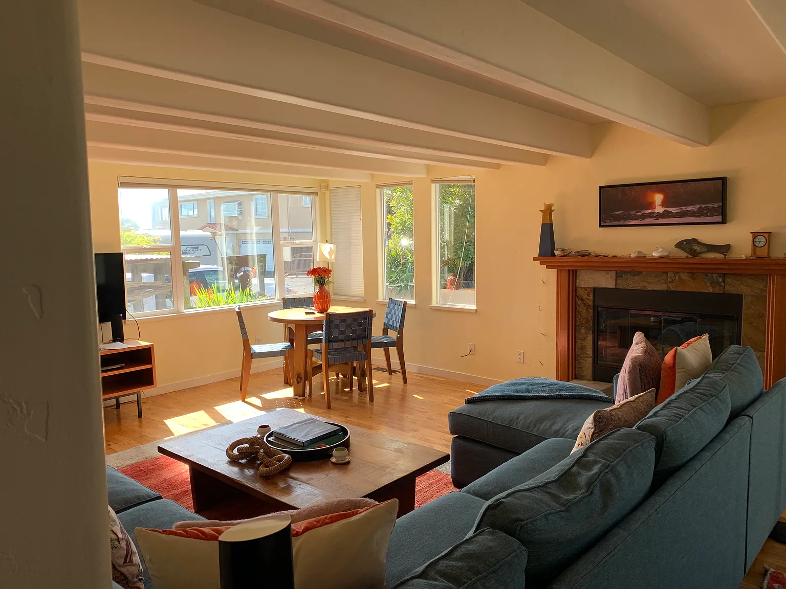 4 bed, 1992 sqft, $7,000 — Photo 4