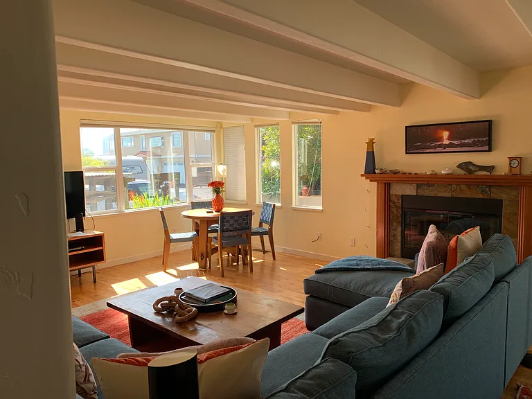513 Seacliff Dr — Photo 4