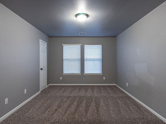 4th image of 16903 Savannah Park Dr