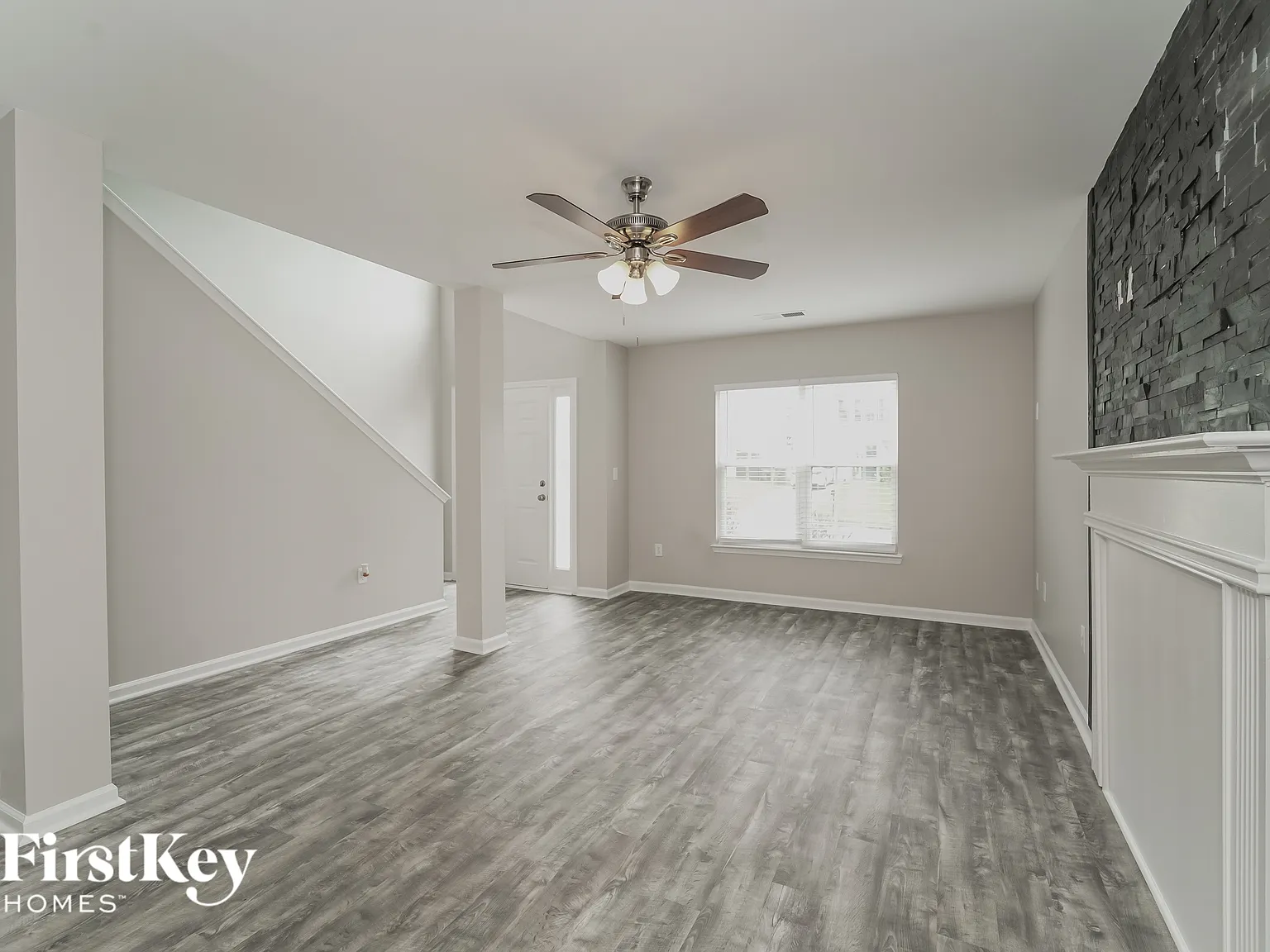 3 bed, 2.5 bath, 1563 sqft, $2,200 — Photo 4