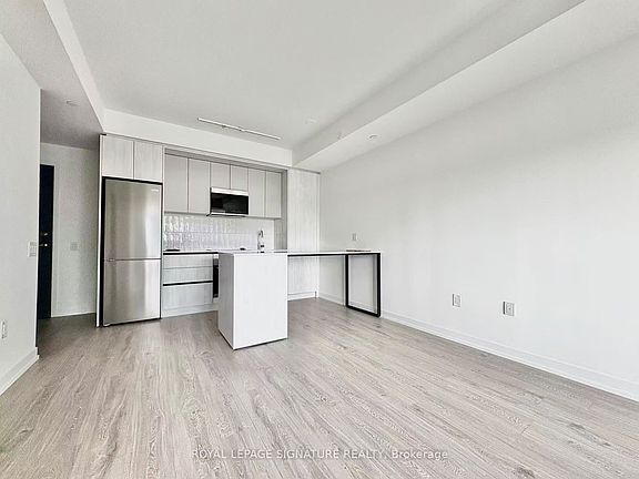 4th image of 2485 Eglinton Ave W #618