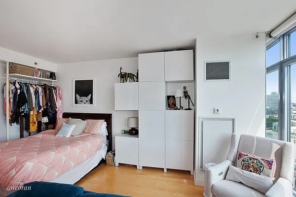 Rented by Corcoran | media 31