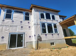 529 Madison Ridge Rd, Lawrenceburg, IN 47025