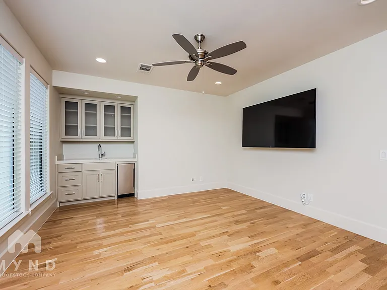 4216 Bowser Ave — Photo 11