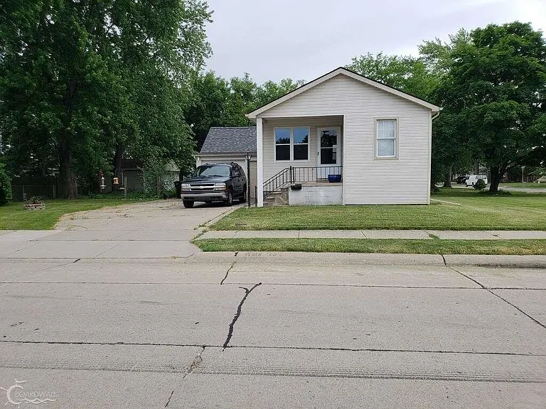 17312 Ivanhoe St — Photo 13