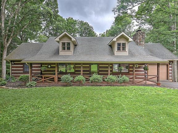 2nd image of 17563 Mahogany Dr