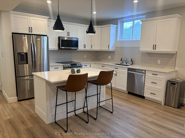 451 Woodridge Dr #2 — Photo 5