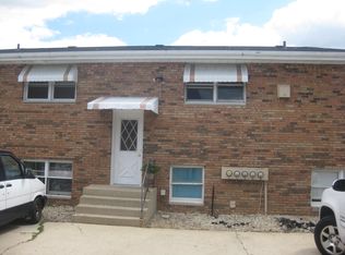 601 Pasadena Ave APT 3, Crest Hill, IL 60403