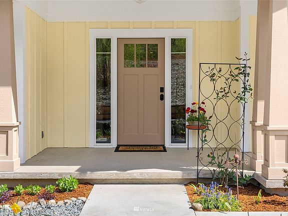  Living up to its exterior; cedar siding color name Sunrise Glow! 