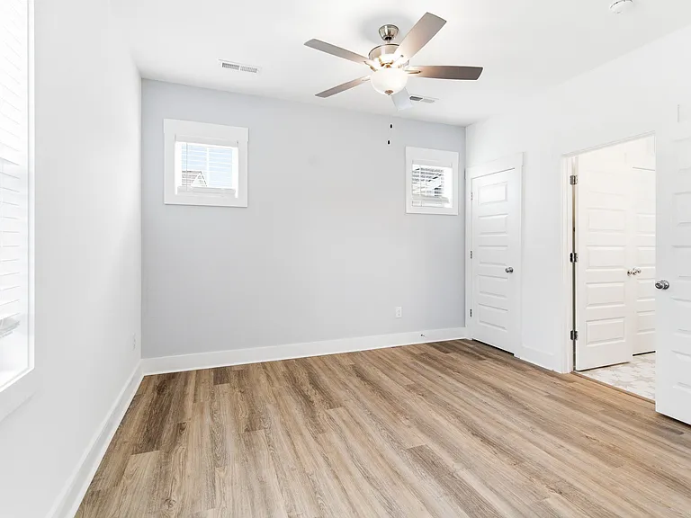 4003 Nairn Dr — Photo 4