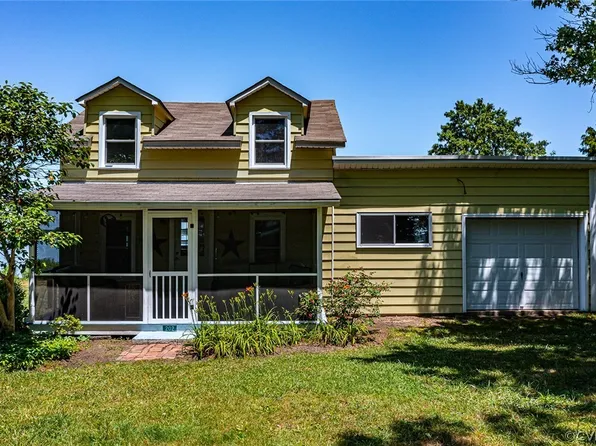 202 Saltwater Dr, Lancaster, VA 22503