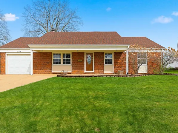 225 Wilmslow Ln, Schaumburg, IL 60194