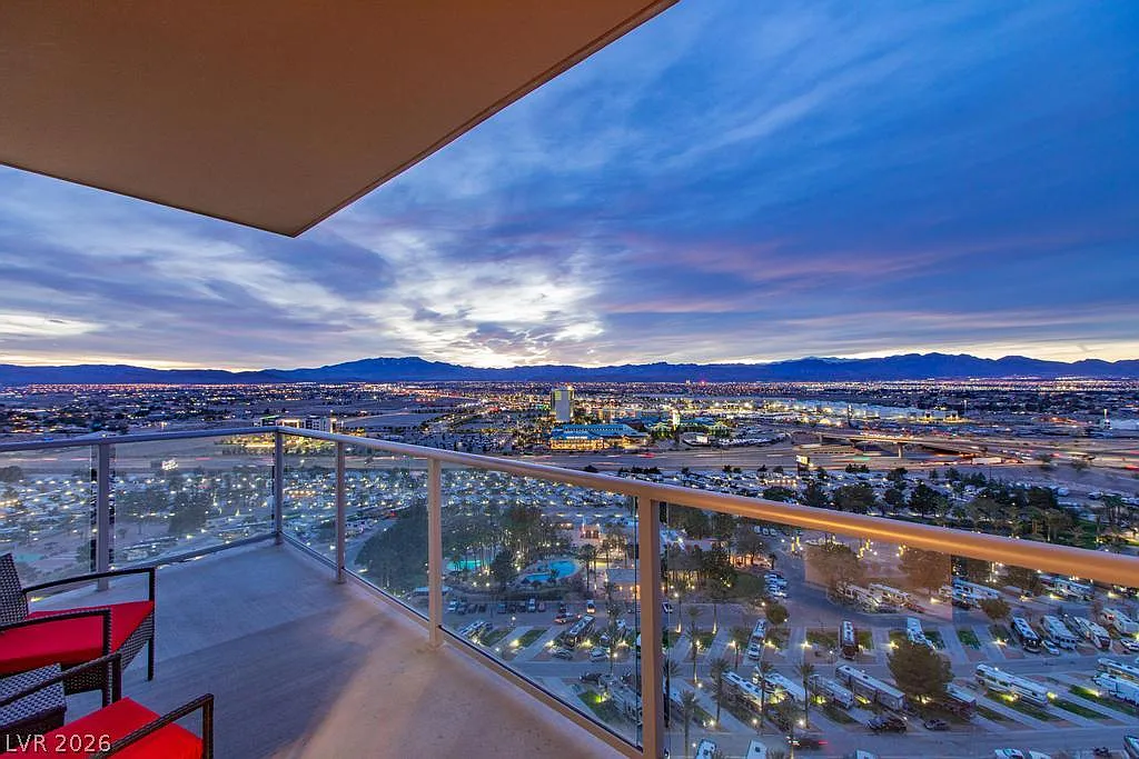 2 bed, 2.5 bath, 1524 sqft, $2,995 — Photo 1
