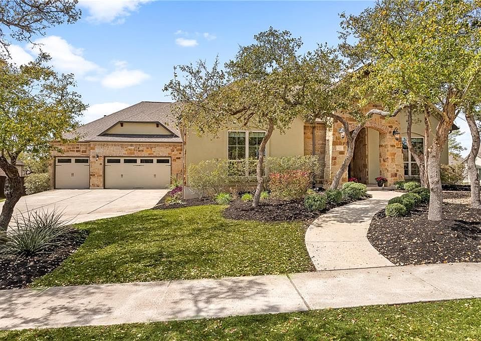 2nd image of 415 Bitterroot Ln