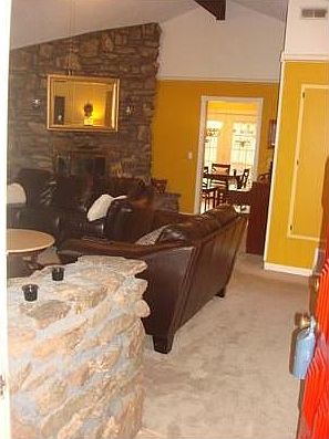 4th image of 2803 W Parkwood Dr