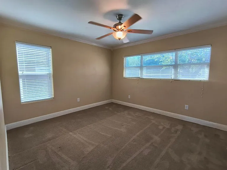 306 River Oaks St — Photo 11