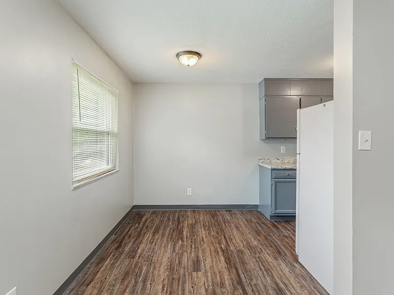 2716 Holbrook Dr #5 — Photo 7