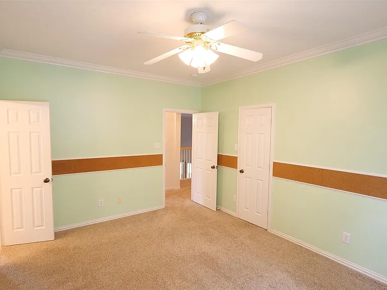 22719 Sierra Lake Ct — Photo 30