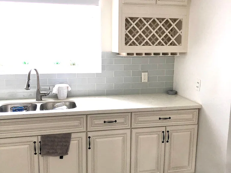 wine rack for wine glasses and wine bottles
