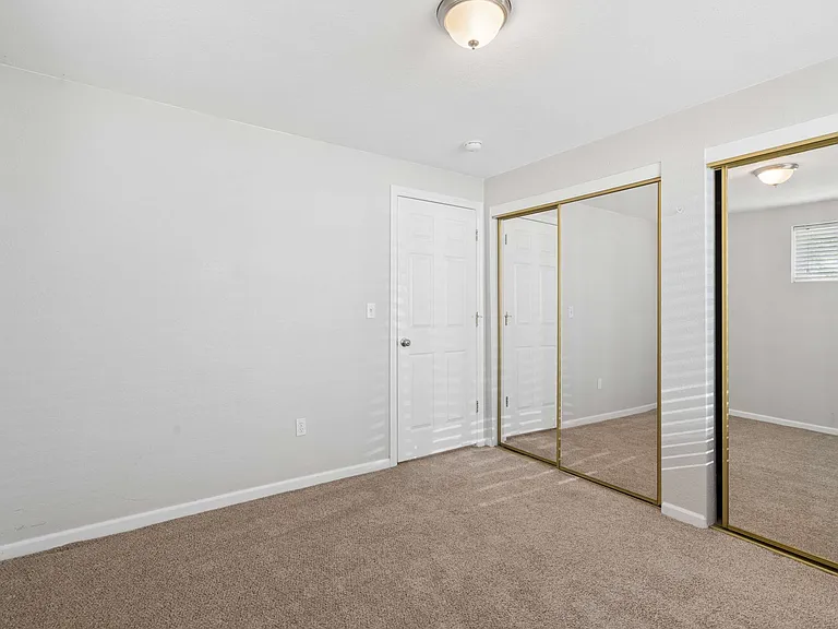 3145 S Fox St — Photo 35