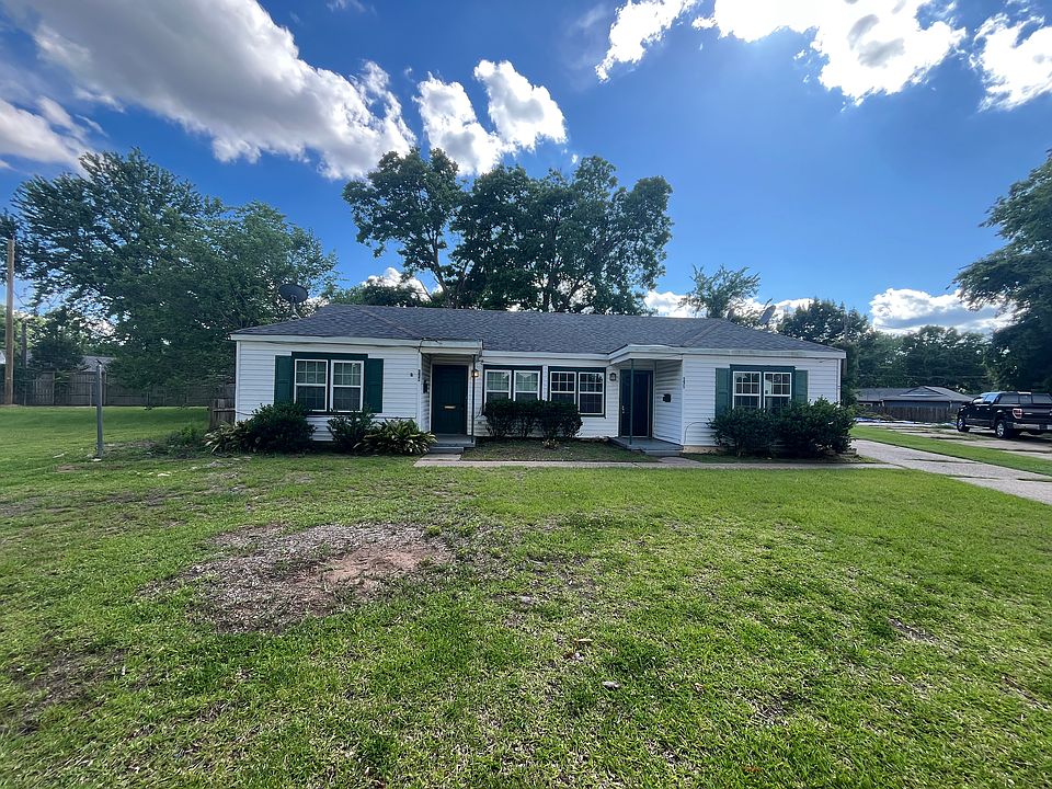 1st image of 113 Magnolia Ct