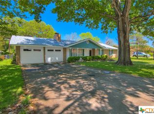 1326 Canary Ln, Seguin, TX 78155